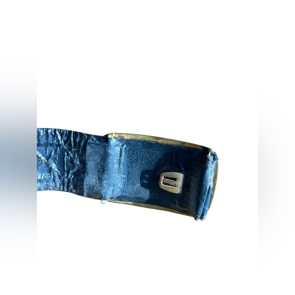 Vintage CHANEL Navy Quilted Leather Belt with Gold Buckle Sz 26 - Picture 4 of 8